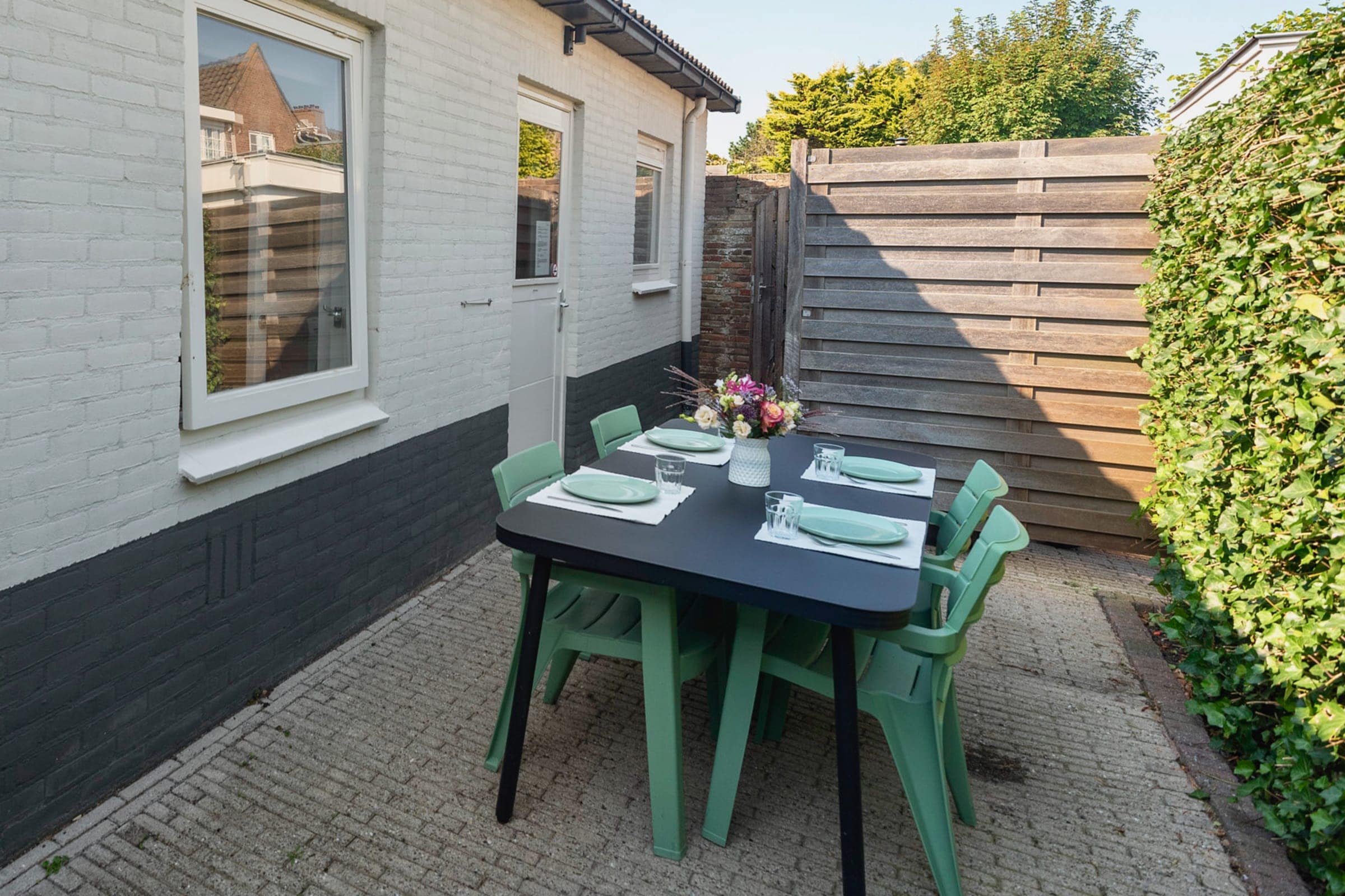 Pleasant Family Home (Free parking!)