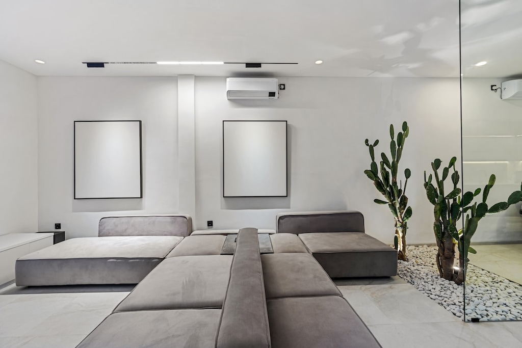 Make unforgettable Bali memories in comfort and style. The living room at Villa Luwa is the perfect place to unwind and connect with loved ones. #Villa Luwa