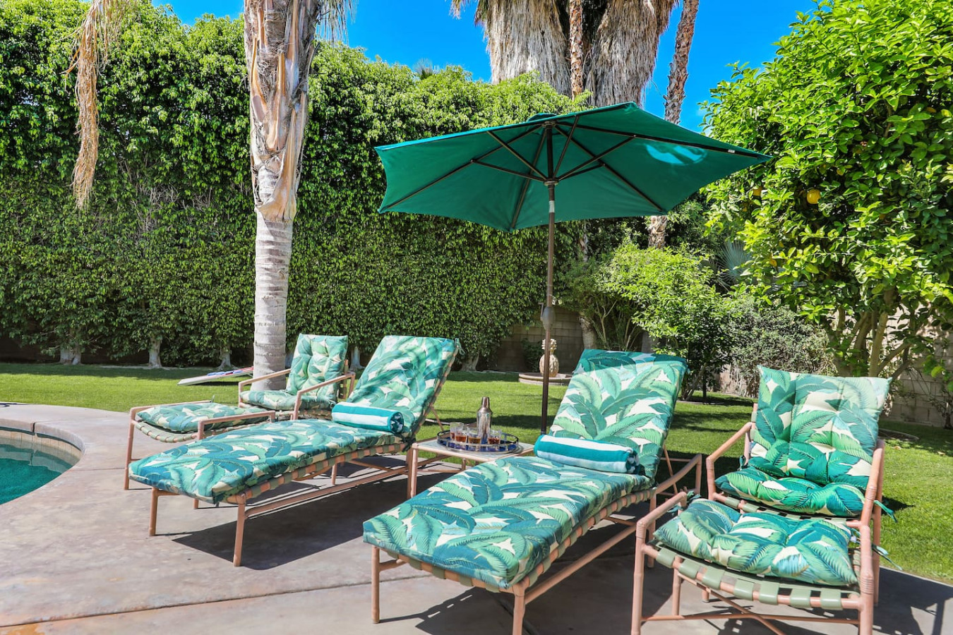 Near Festival Grounds Pool-Large-Home