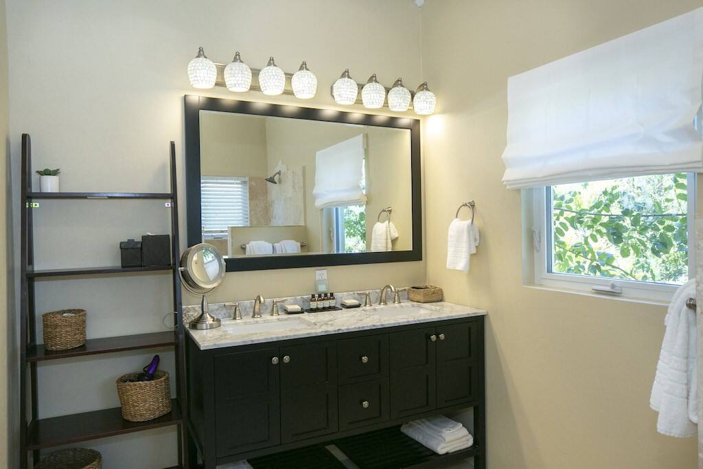 Maria Bluff Cottage-Romantic, Ocean Views, Modern, Private Pool