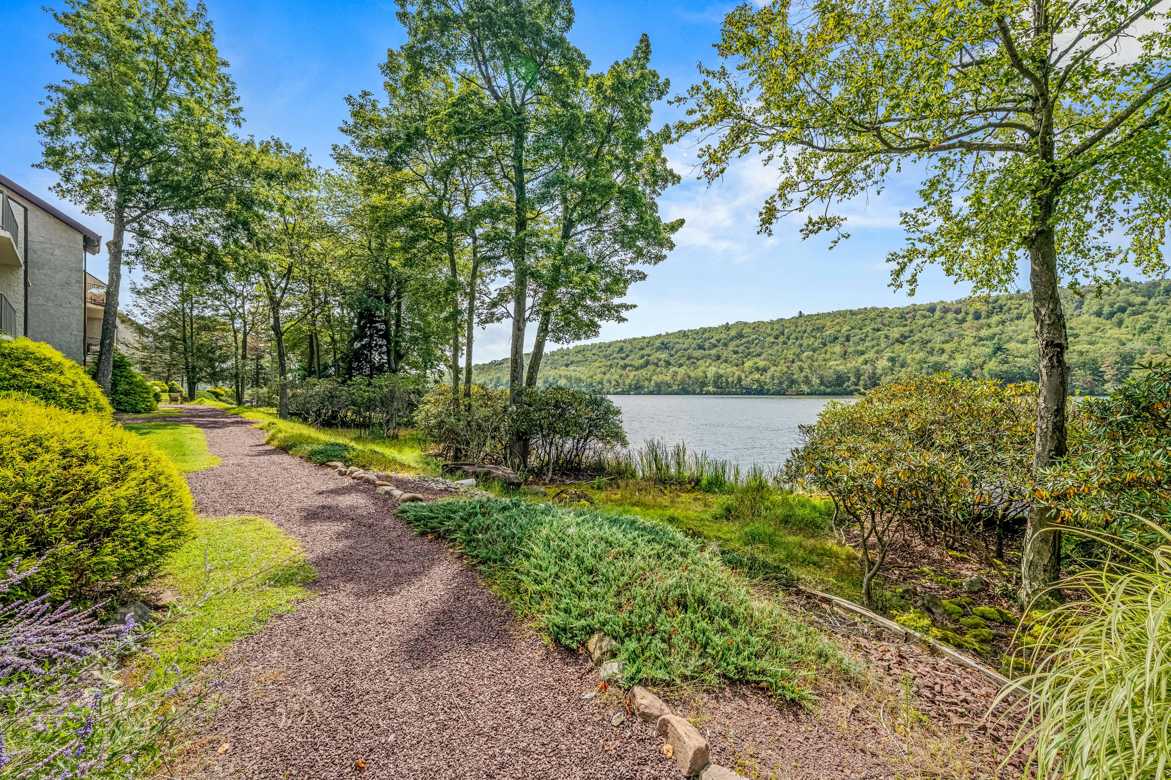 Epic Views & Pool Access! Gem on Big Boulder Lake