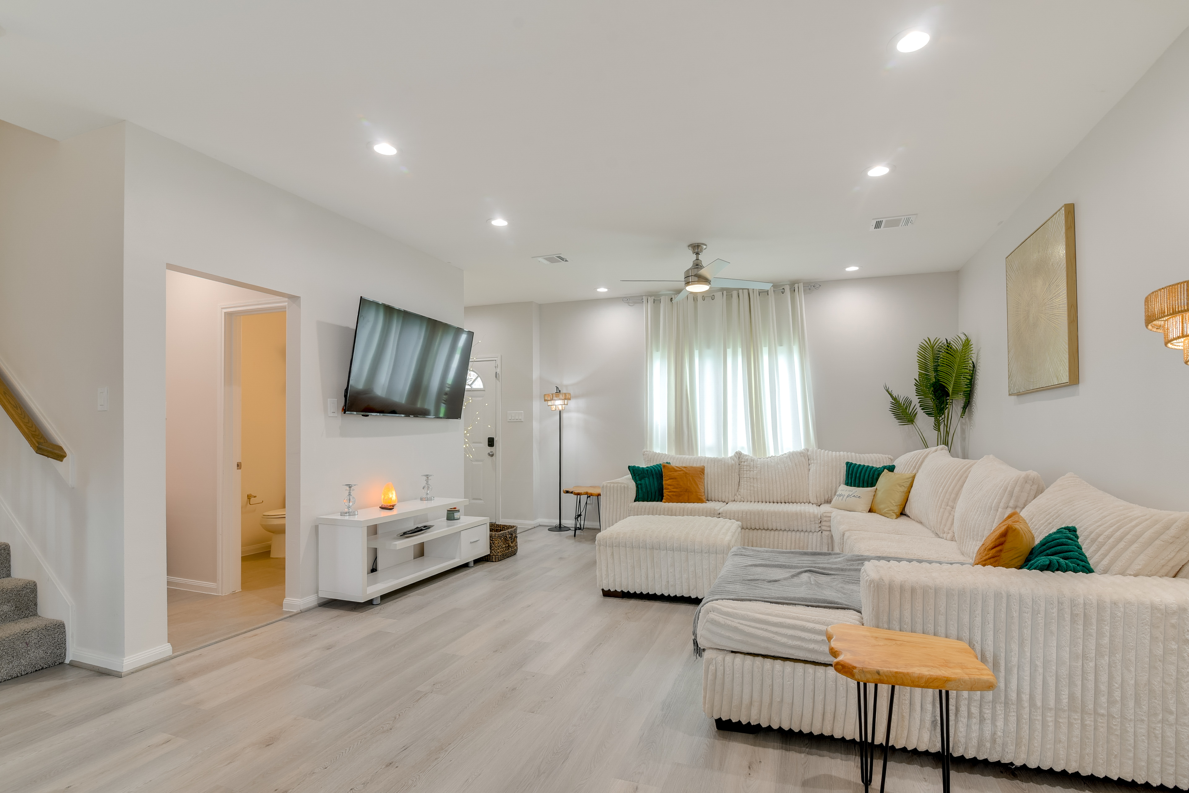 10 Mi to Downtown Houston: Family Home w/ Yard