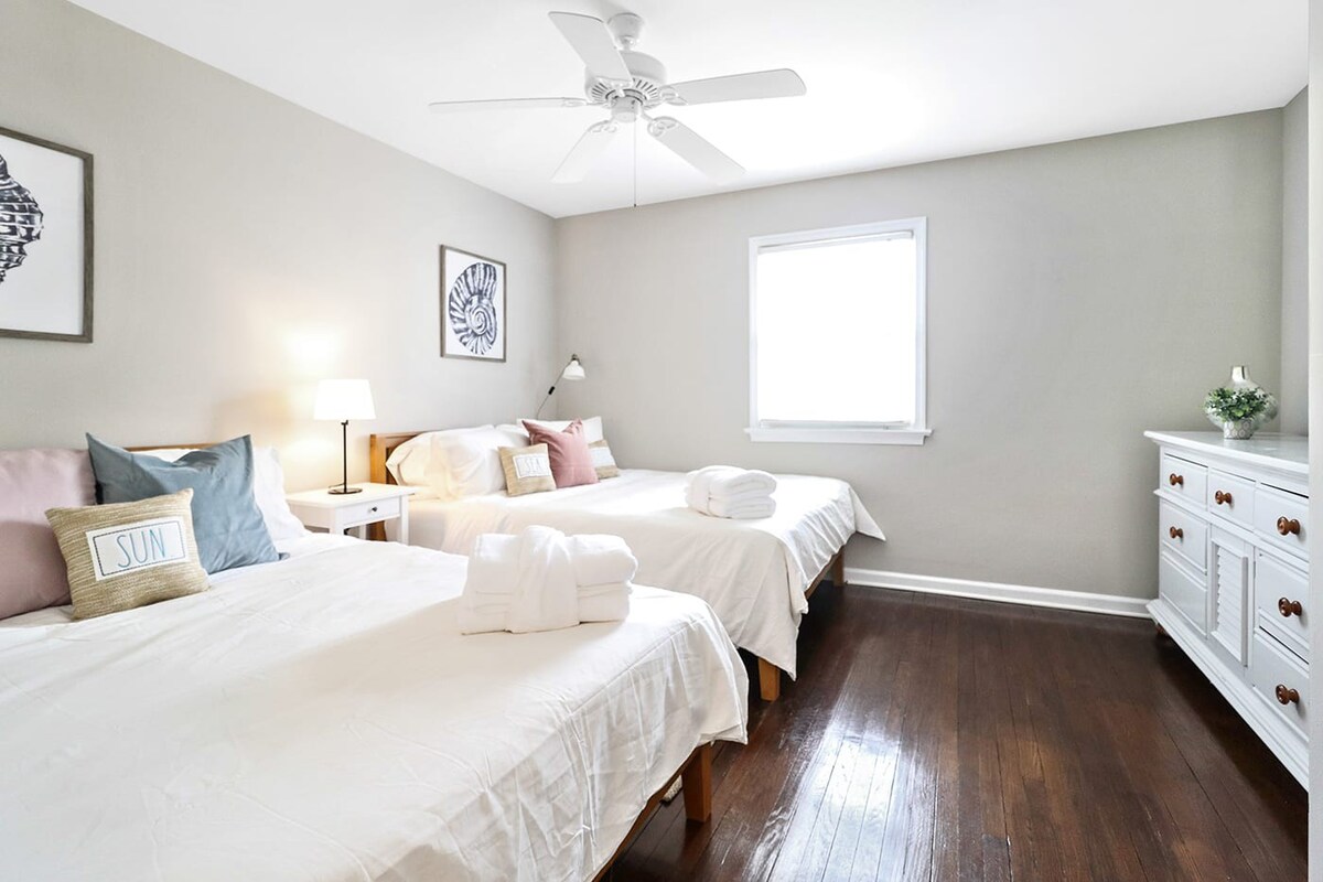 Natural Beauty A - 3min walk to beach