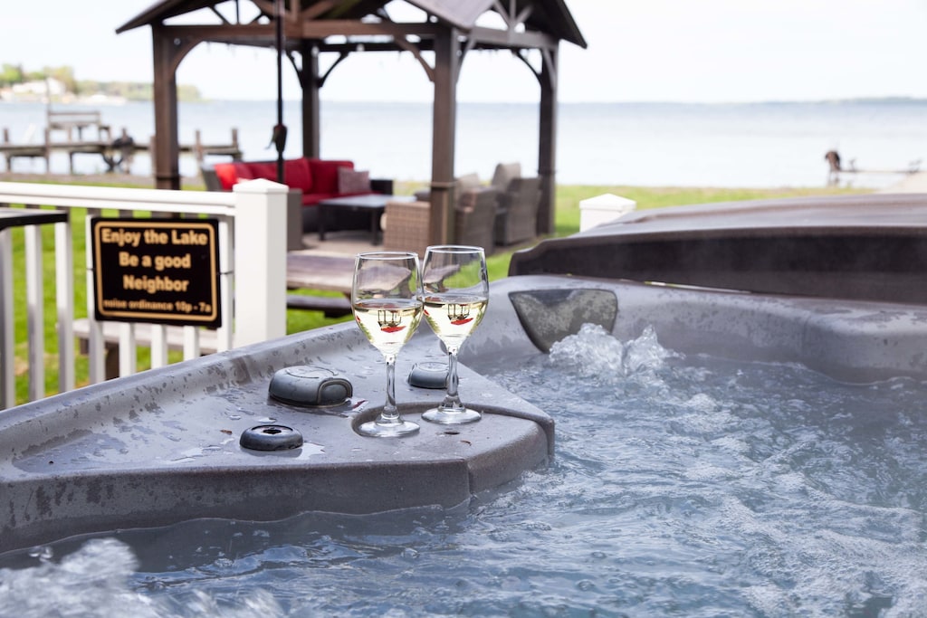 Hot tub with complimentary local wine – Soak and sip in total relaxation with lake views.