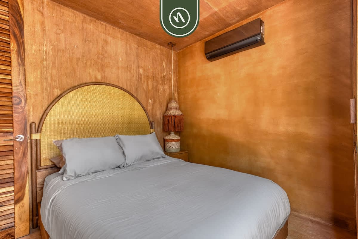 Stunning Two-bedroom Ocean View House - Mazul