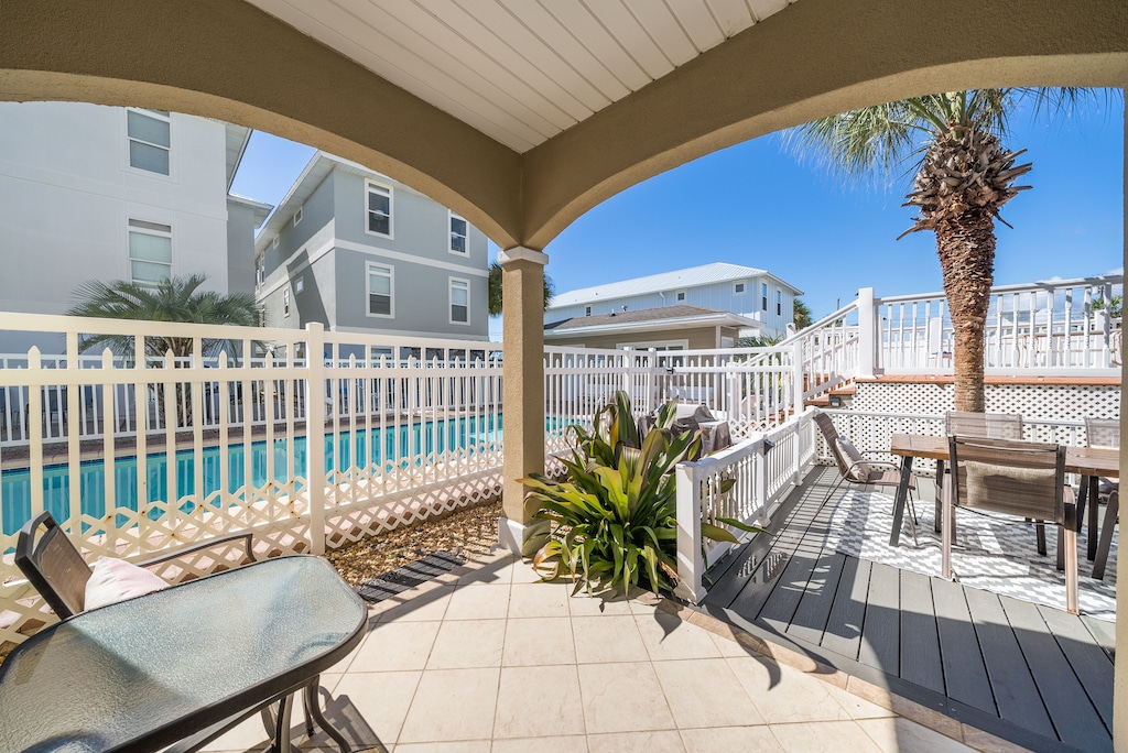 Royal Palms Retreat | Back patio off of pool
