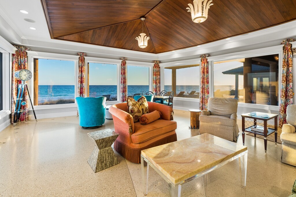 Sea Castle | Living Area