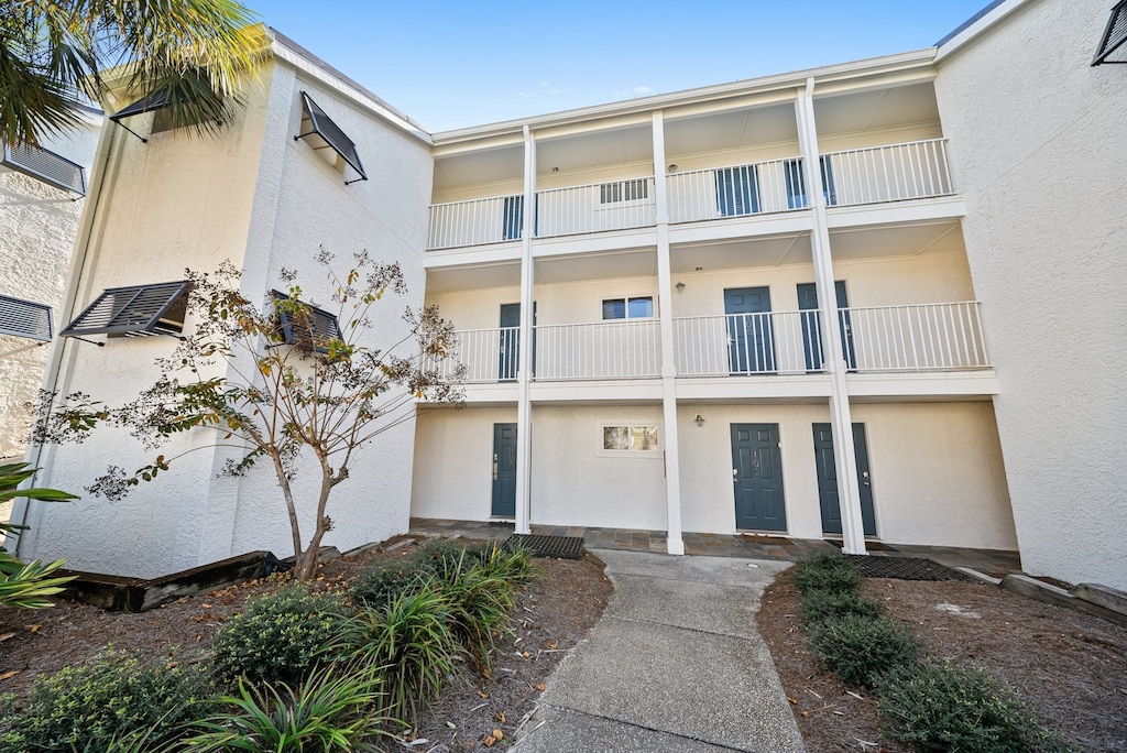 Easter Shores 101 | Exterior