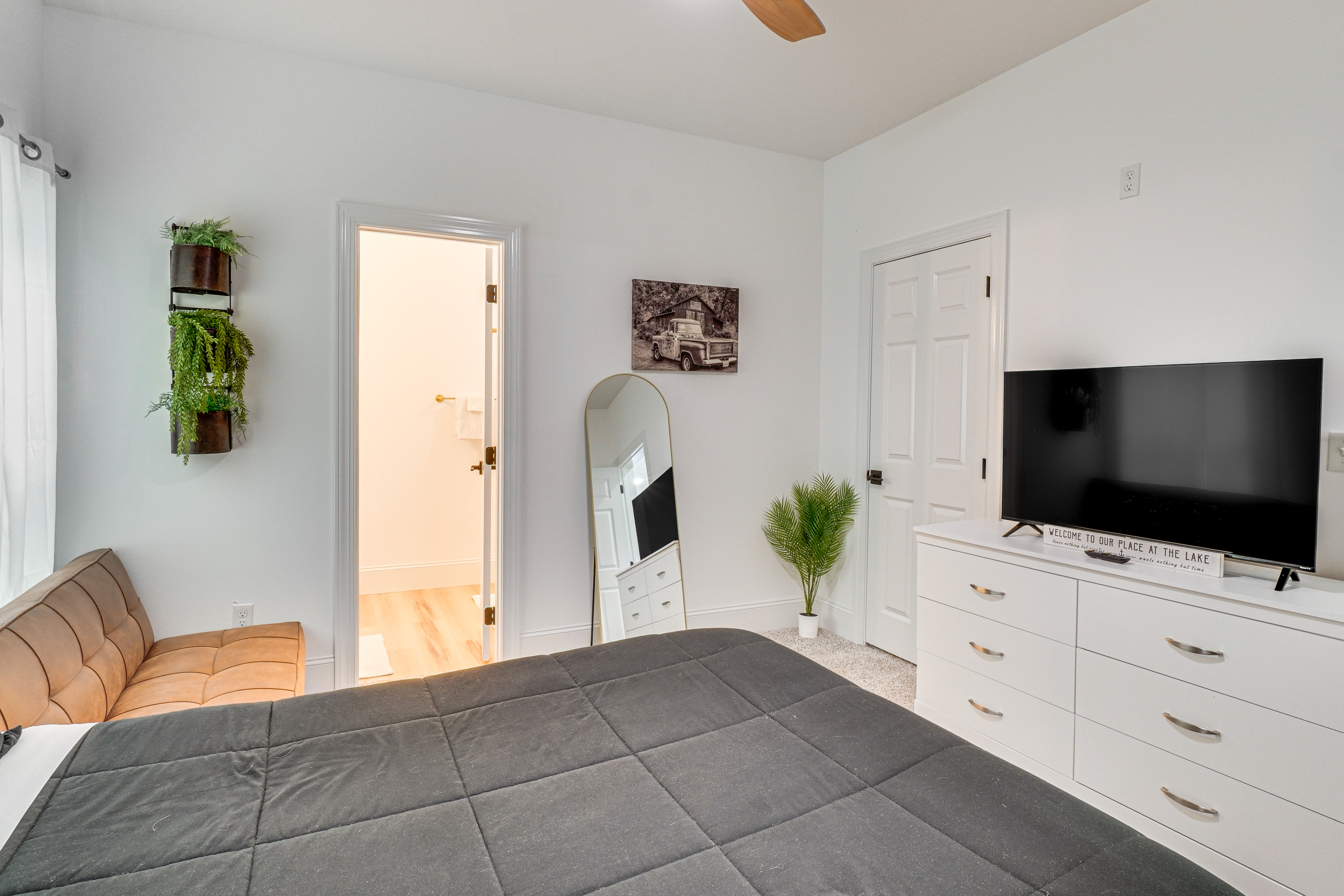 Private Boat Slip, Scenic Views: Norris Lake Condo