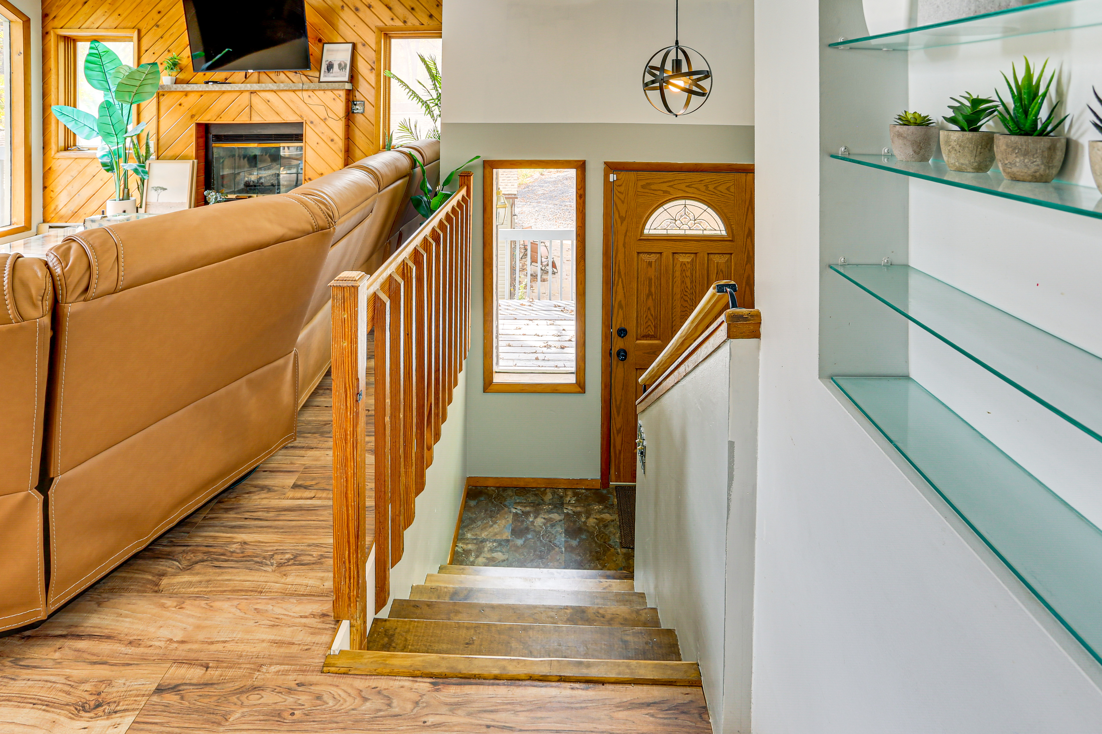 Luxury Home w/ Game Room, 4 Mi to Bushkill Falls!