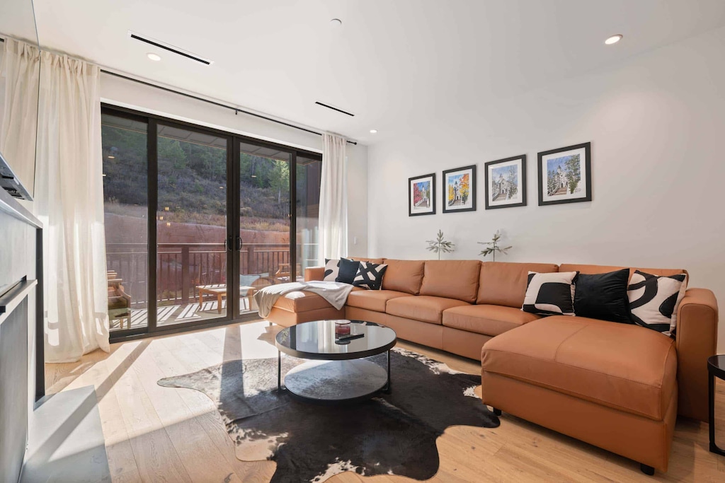 frontgate-307-2981_54851432315_o