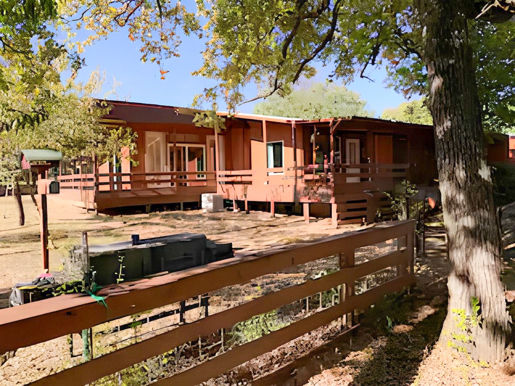 Gas BBQ available, fire pit front of Cabin 1