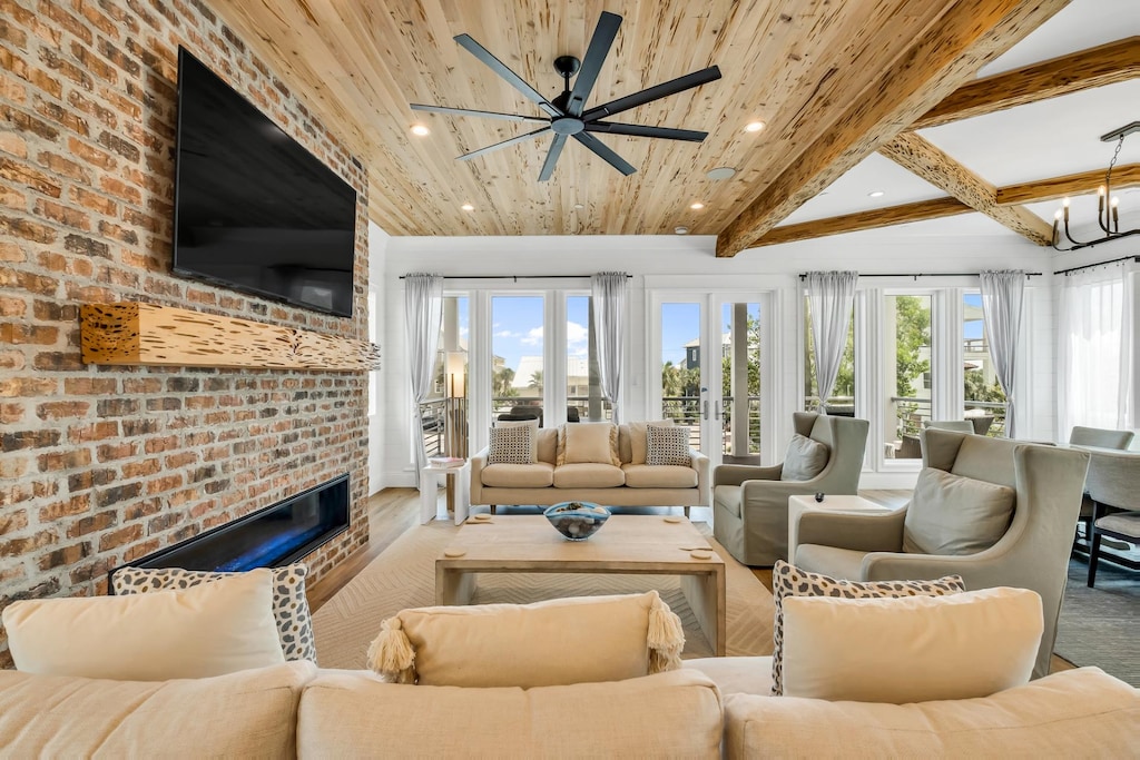 Second Floor: Living Area