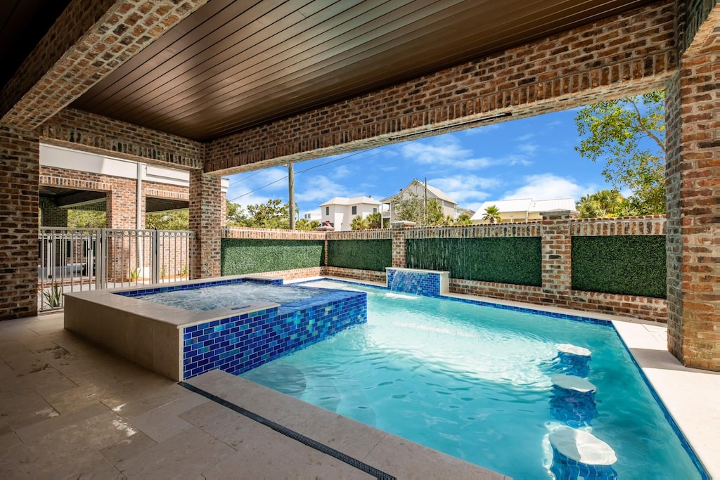 Private Pool and Sitting Spa