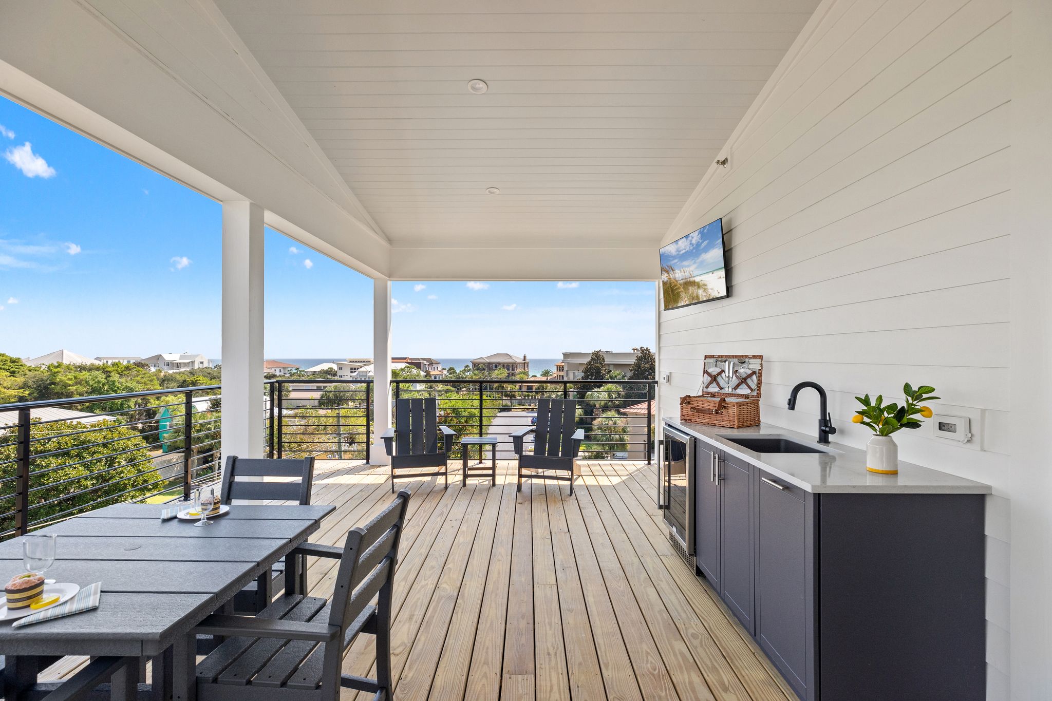 BRAND NEW Coastal Modern Beach Retreat w/ Private Pool, 1 Minute to the Beach