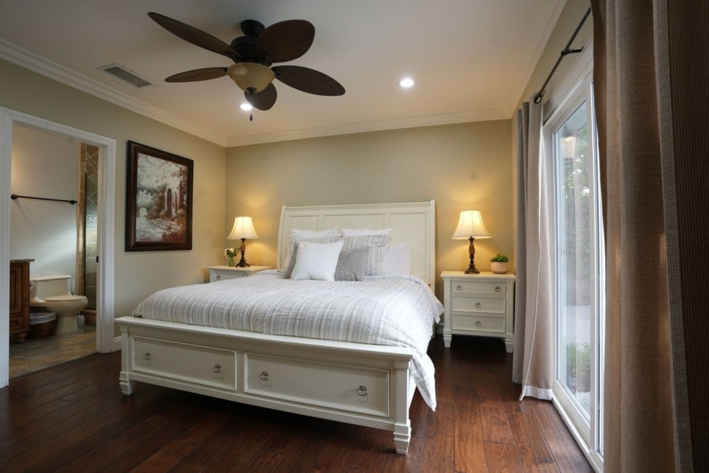 Cal-King Master Bedroom 1 with En-suite
Master Bedroom 1 has private access to the backyard