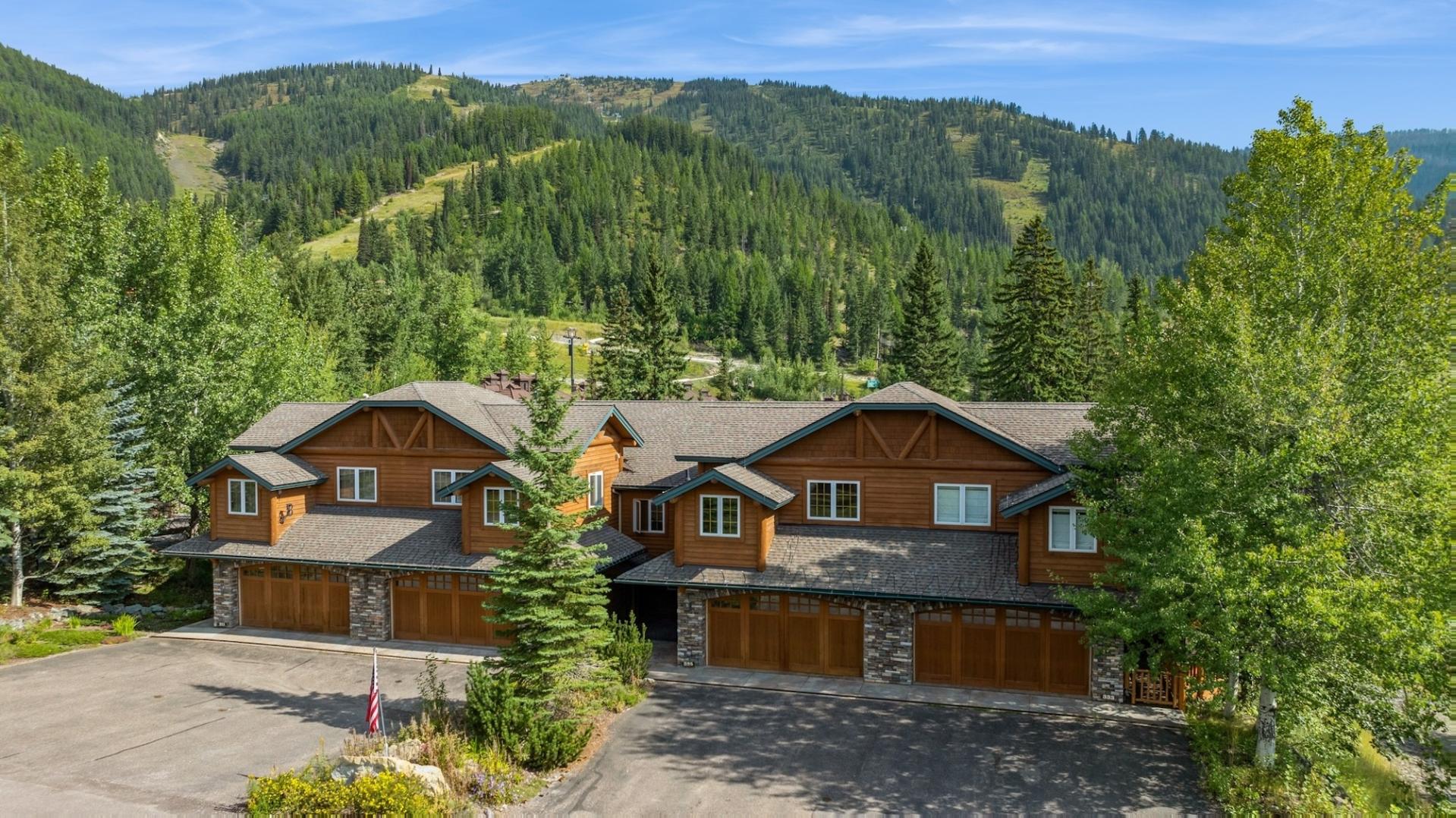 Silvertip Ski Haus