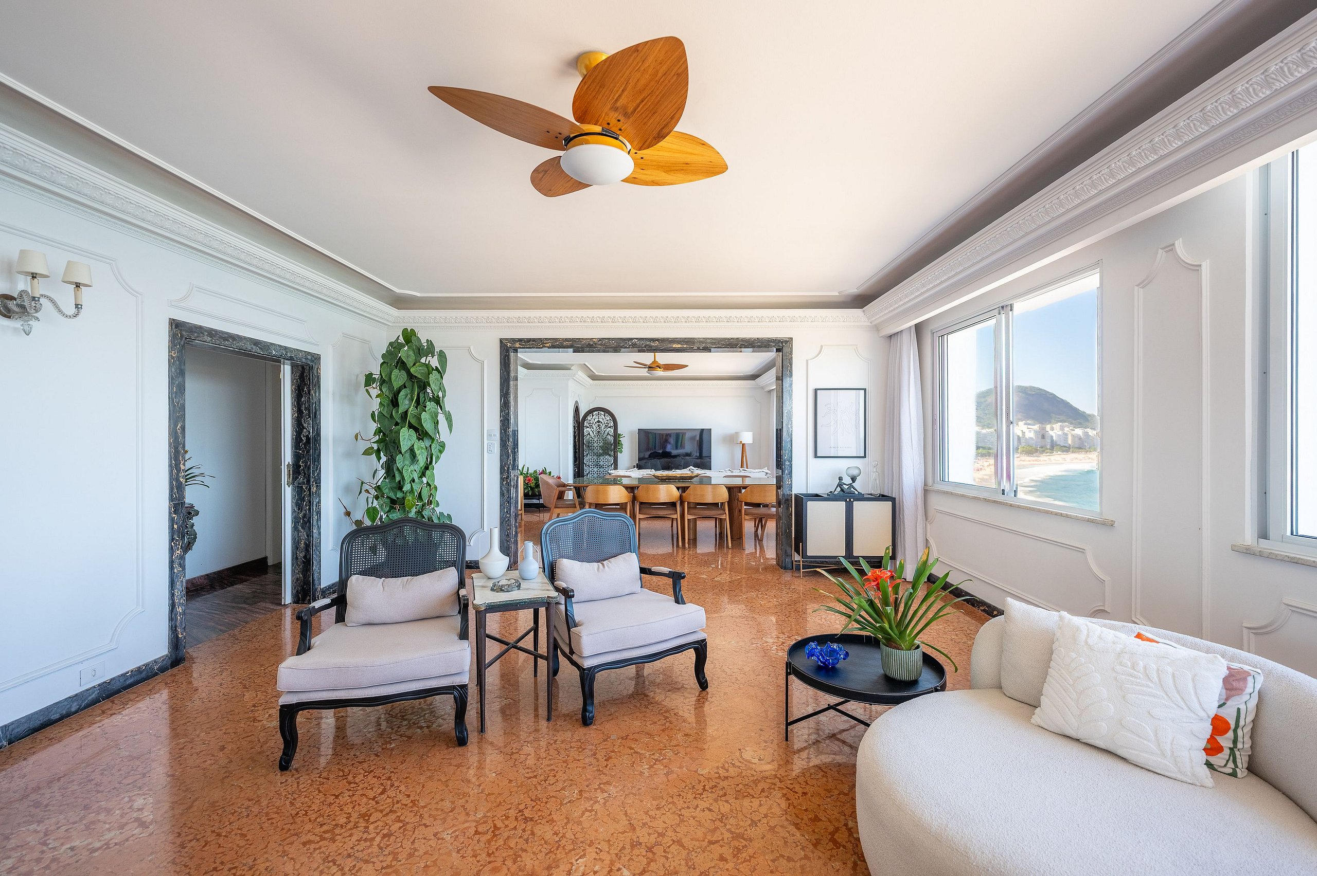 Rio110 – Oceanfront Apartment in Copacabana