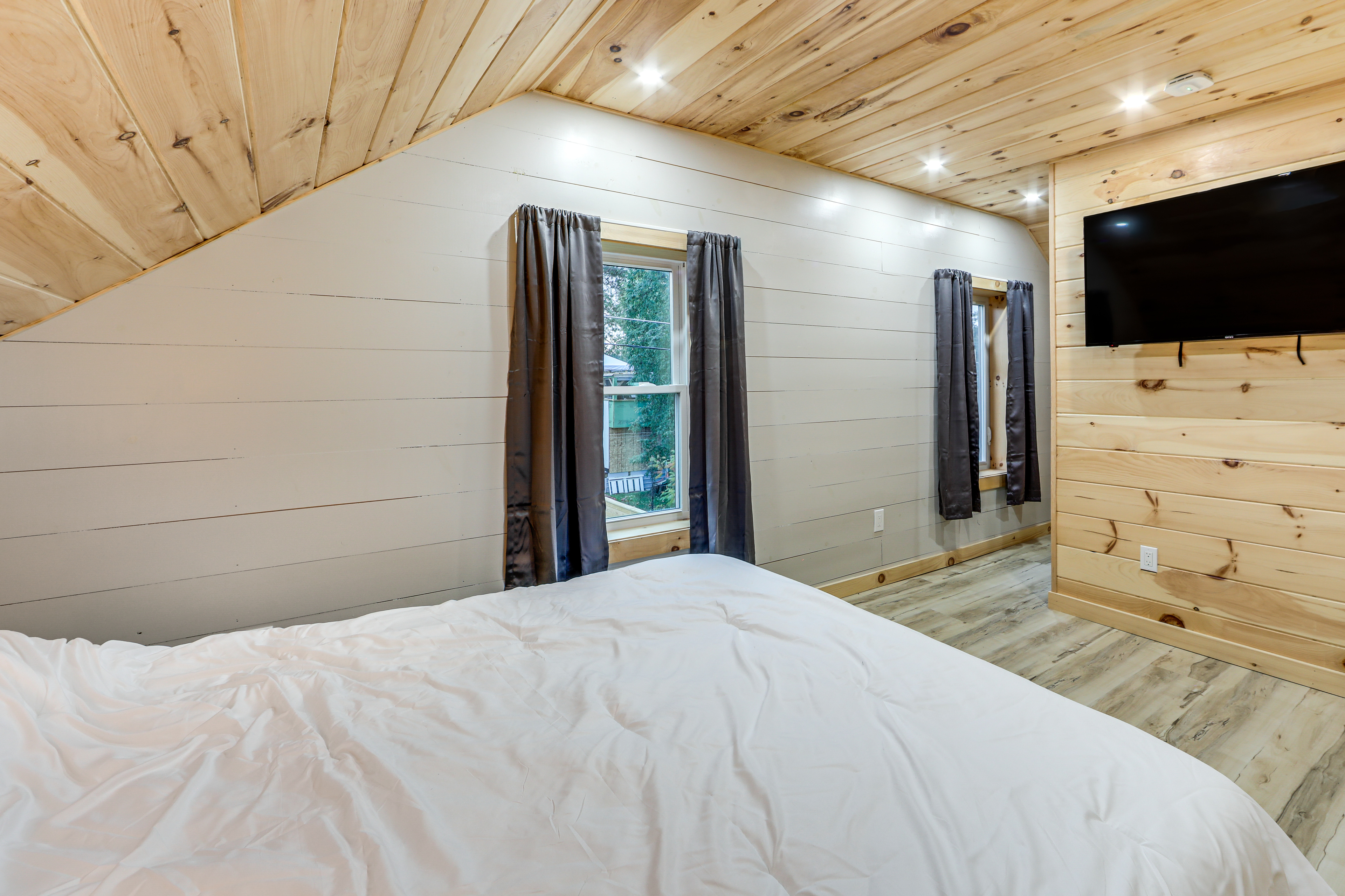 Direct Trail Access: Lyons Falls Getaway w/ Views!