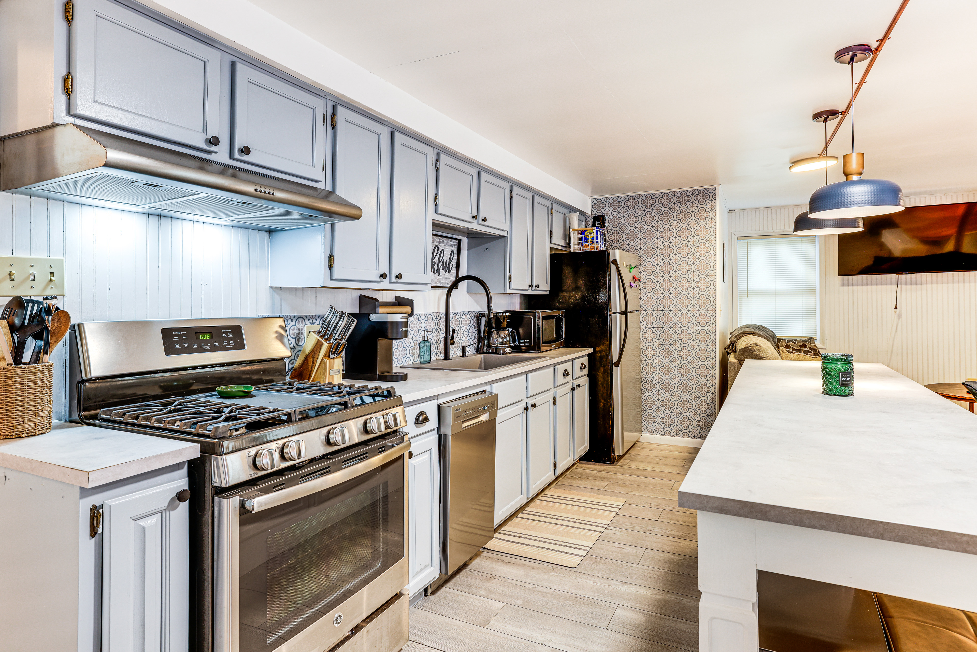 Lake Access! All-Season Fun at Reed City Home