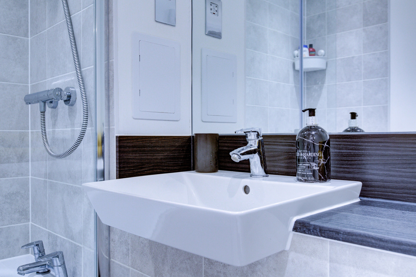 Cozy 1-Bed Retreat at Brighton Marina