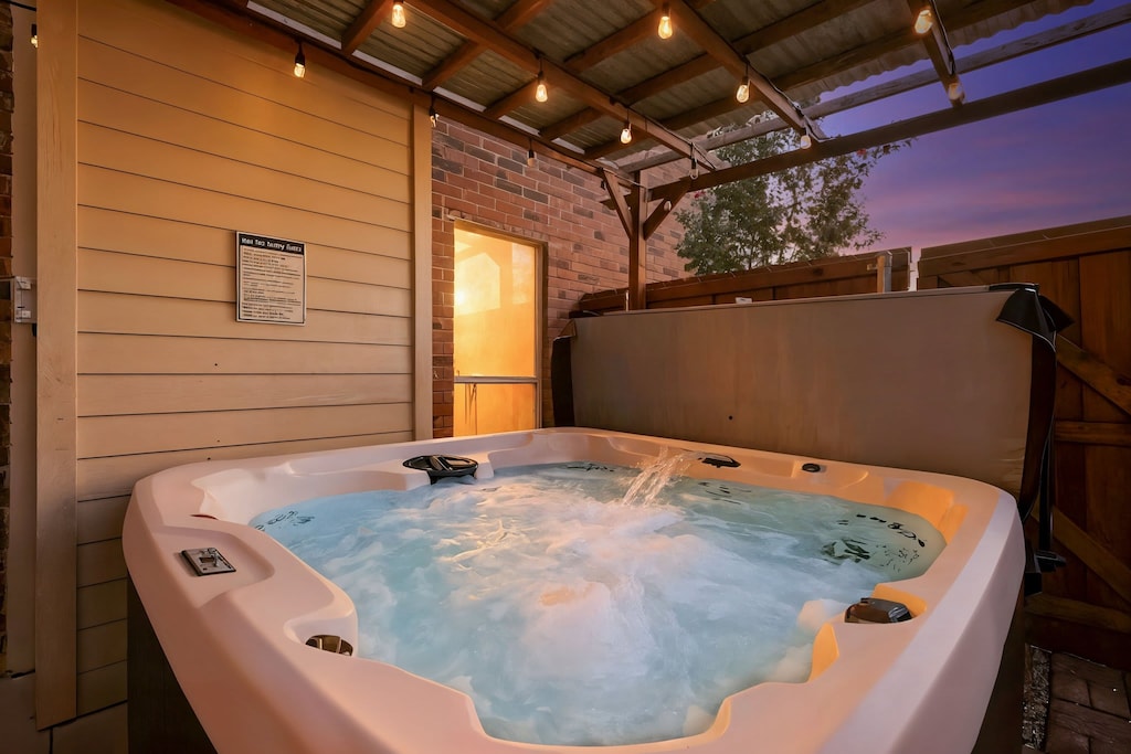 After an exciting day exploring the many nearby attractions, slip into this hot tub’s warm waters and feel the stress of daily life slip off your shoulders. Ahh …