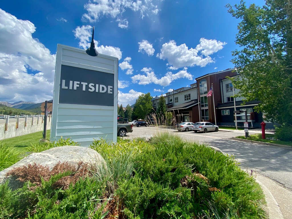Liftside Condominiums #summer