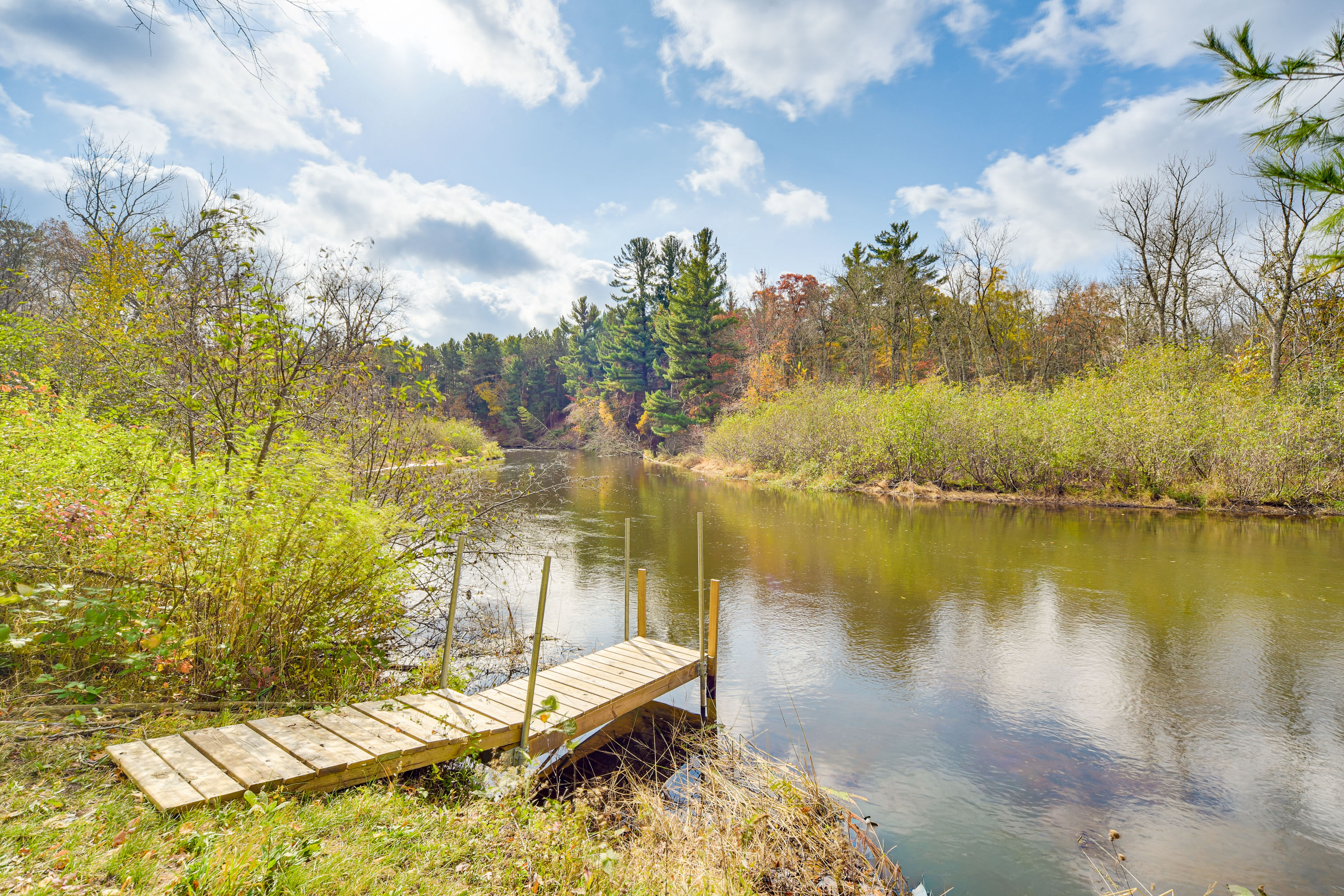 'Riverbend Retreat' on 7 Acres w/ River Access!