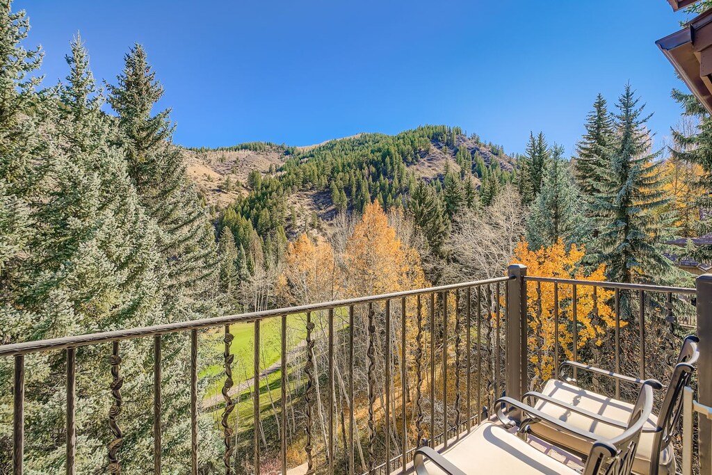 Primary Bedroom Balcony