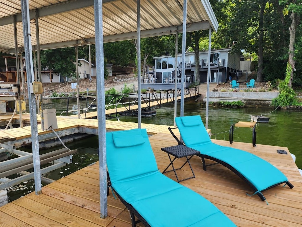 Start your unforgettable water adventures from the conveniently located dock seating.