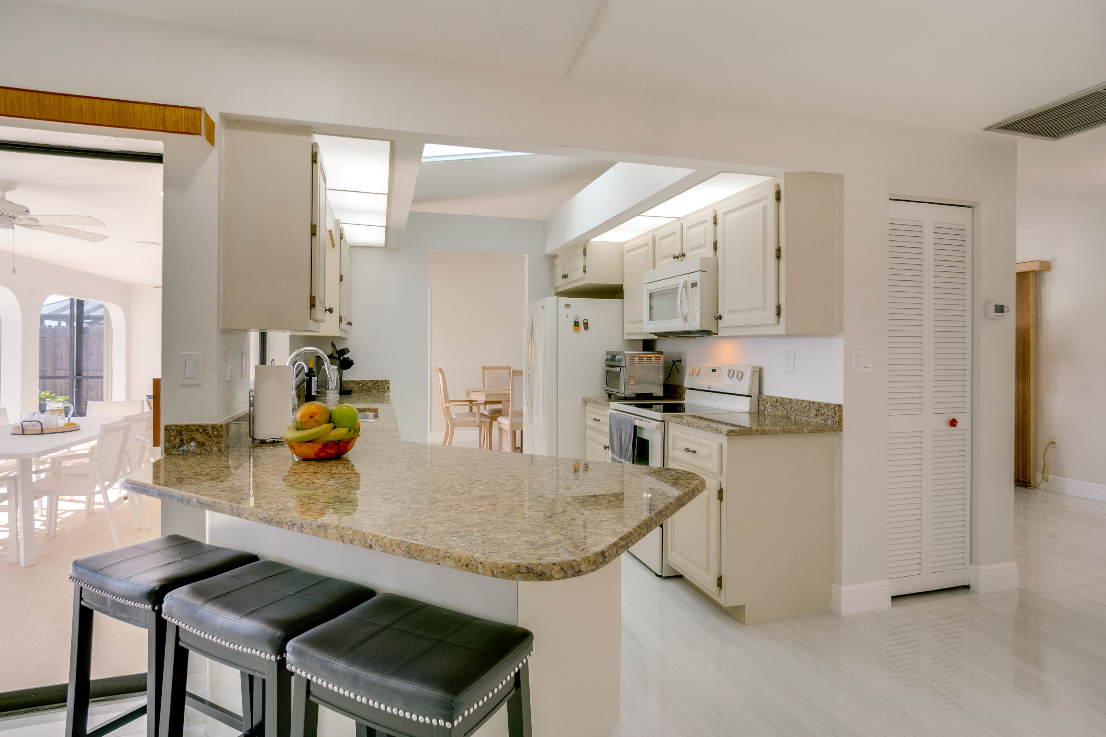 Heated Pool! Lake House Paradise in Port Charlotte