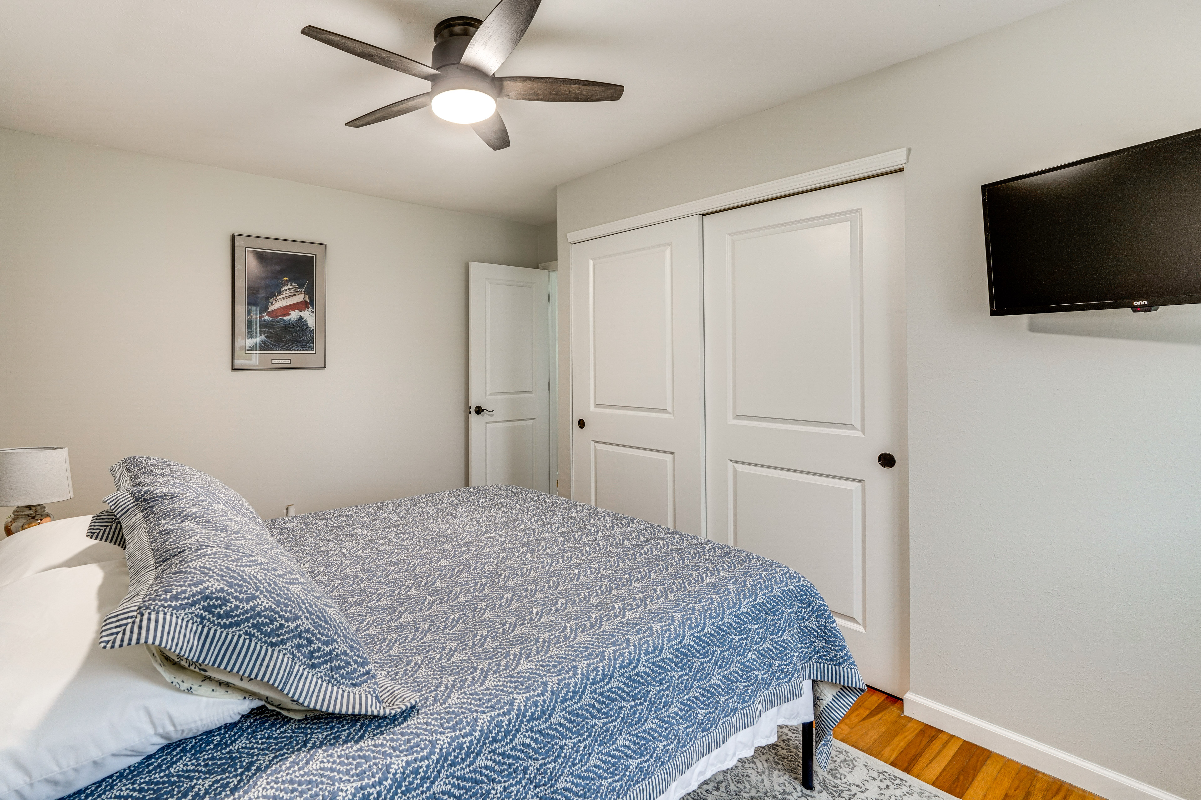 Walk to Lagoon Saloon! Chic Home on Nugent's Canal