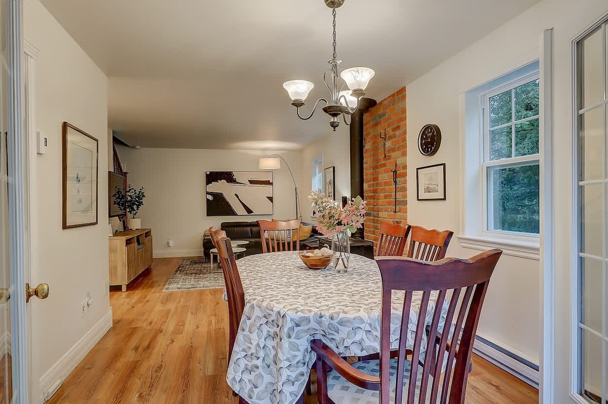 Lovering Lake - Le Manakel