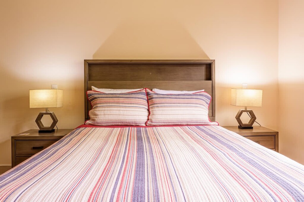 Guest bedroom