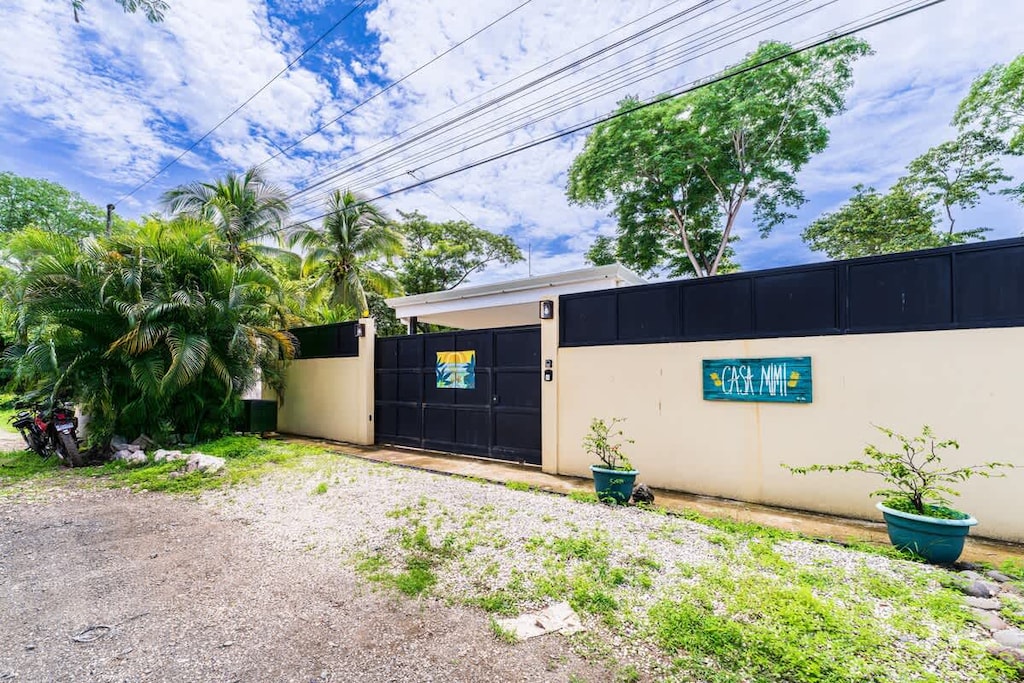 Entrance to Casa Mimi