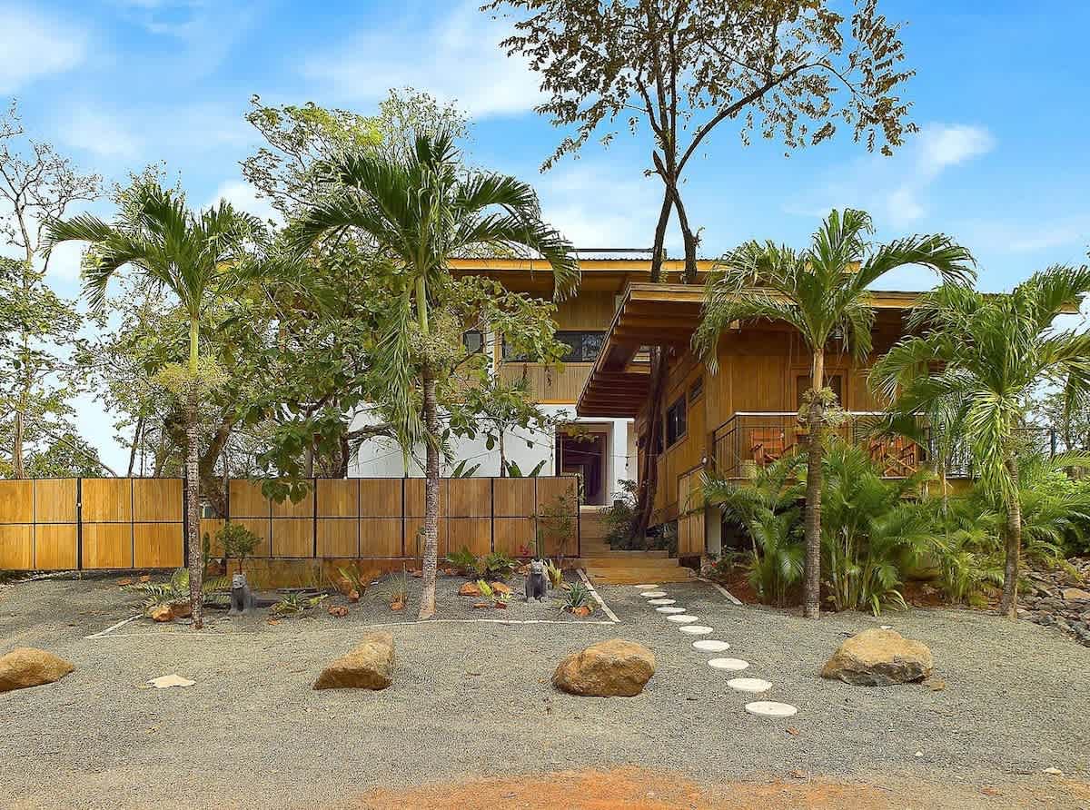 Welcome to Casa Cadejo