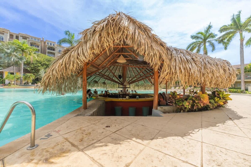 Enjoy your favorite drinks submerged in the pool