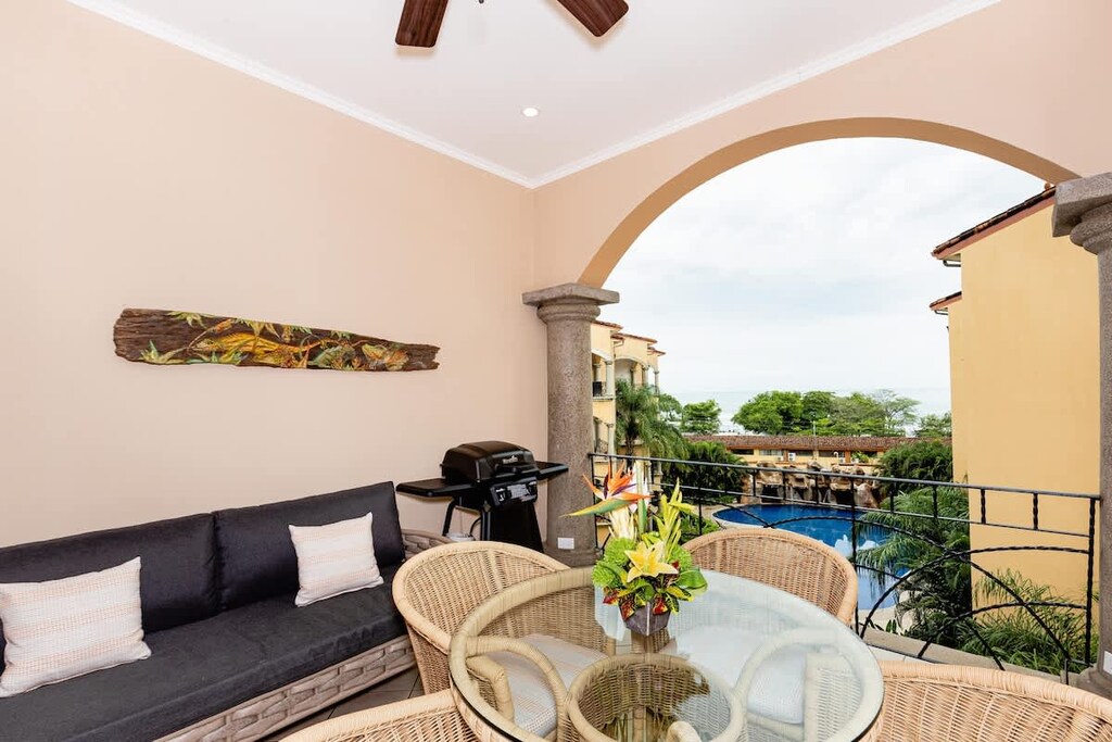 Sunrise 27, an ocean view condo in the heart of Tamarindo