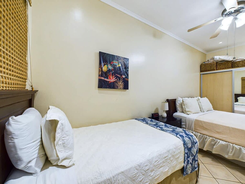 Guest bedroom