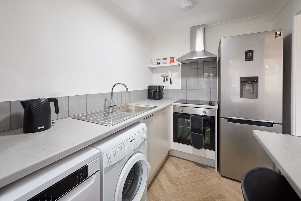 Osprey Drive, Blyth - Host & Stay