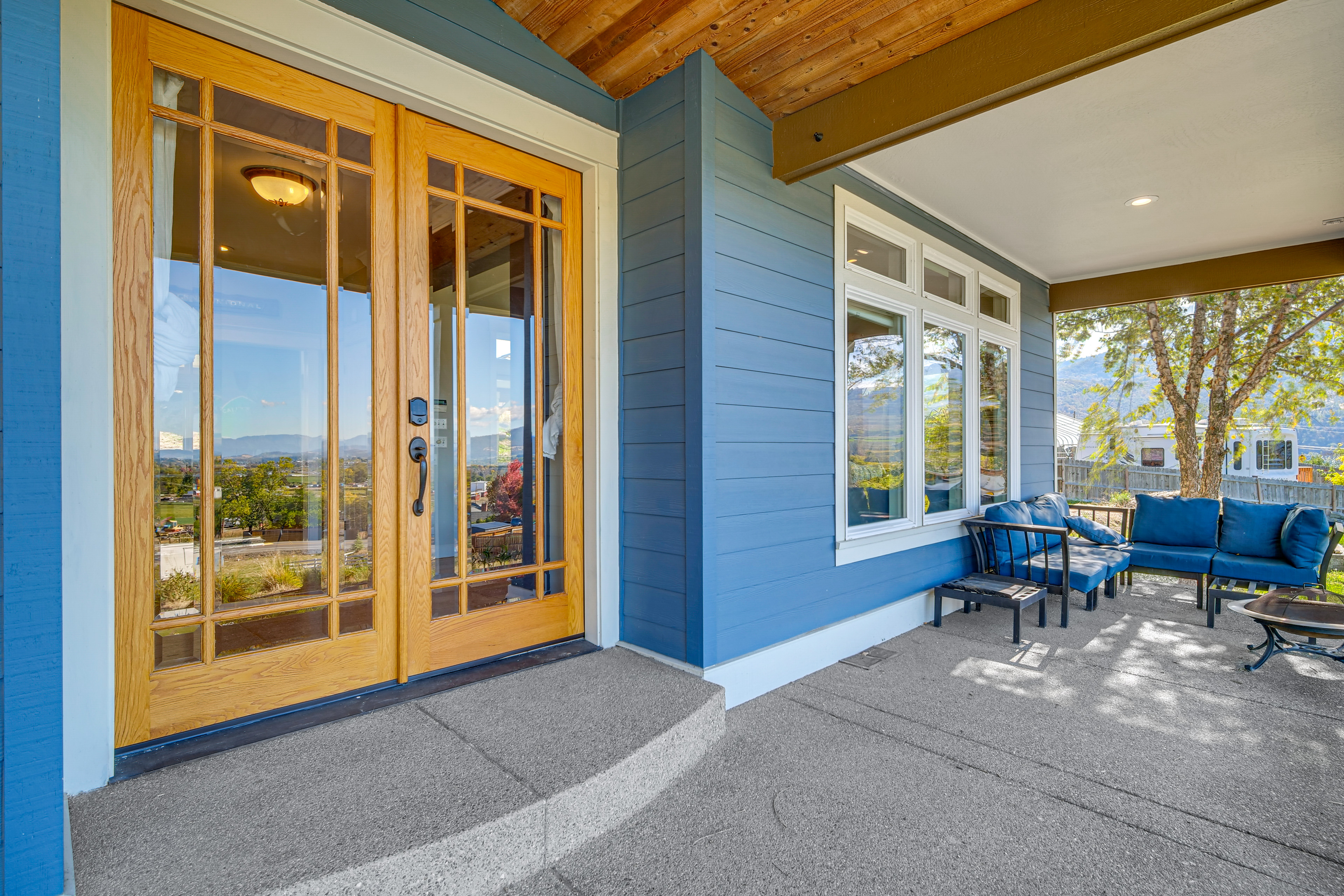 Private Pool & Mtn Views: Stunning Ashland Home