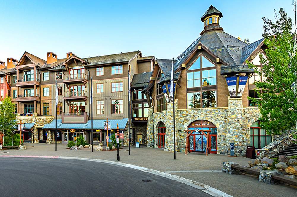 Effortless access to adventure: The shuttle drop-off at Northstar Village picks you up right outside your door, making it easy to enjoy all the fun without ever needing to get in your car!