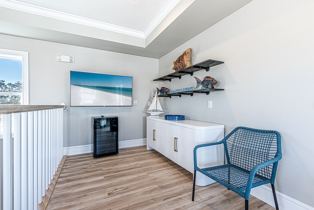 3rd Floor with TV & Drink Fridge