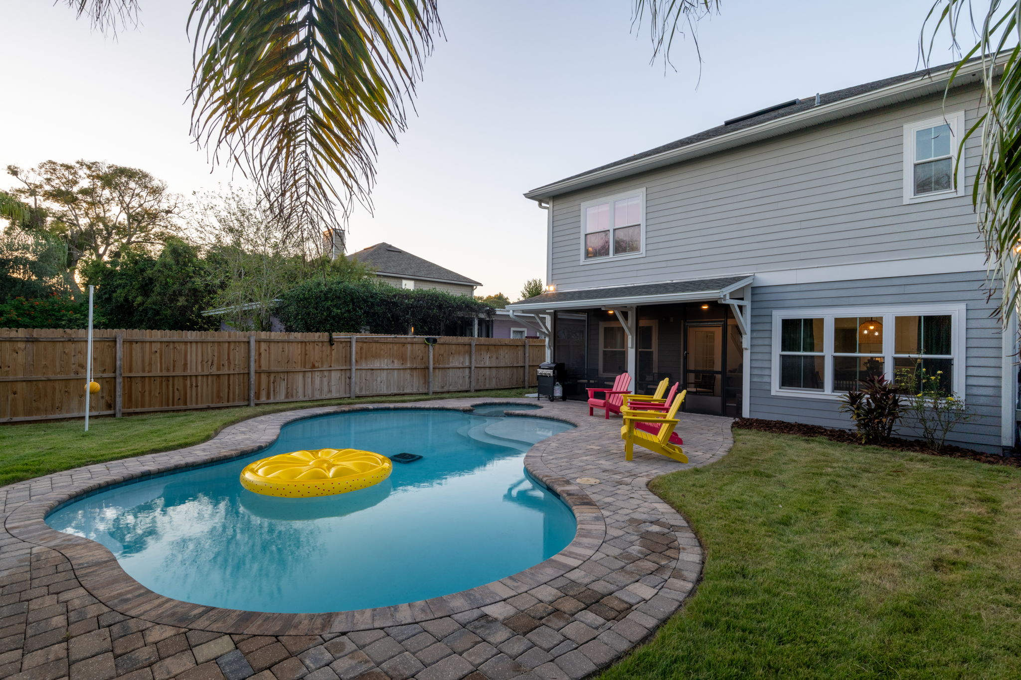 Resort de Tropical | Team Joseph Ellen