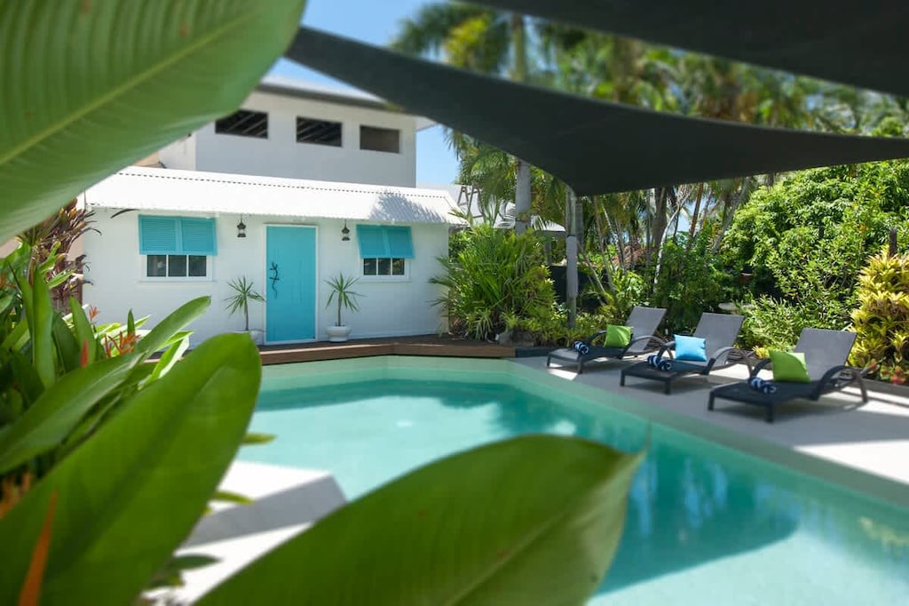 Paradise on Ruby - Relax in privacy by the heated pool