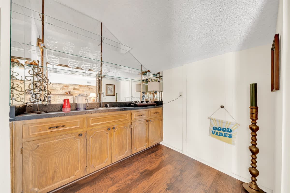 4BR Home w/ Pool • Grill • Sleeps 12 Near AFB