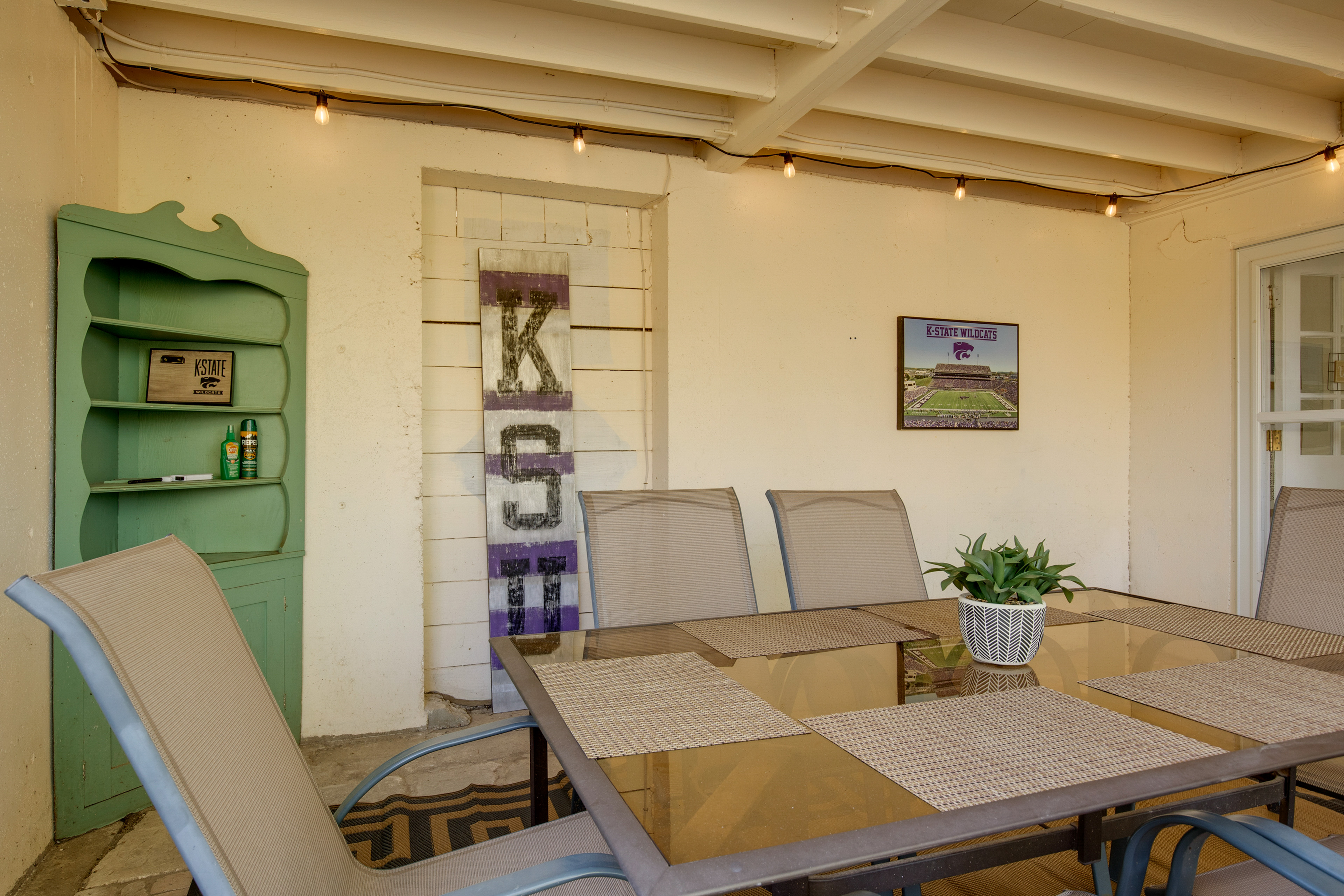 2 Mi to Downtown: 4BR Country Home Near K-State