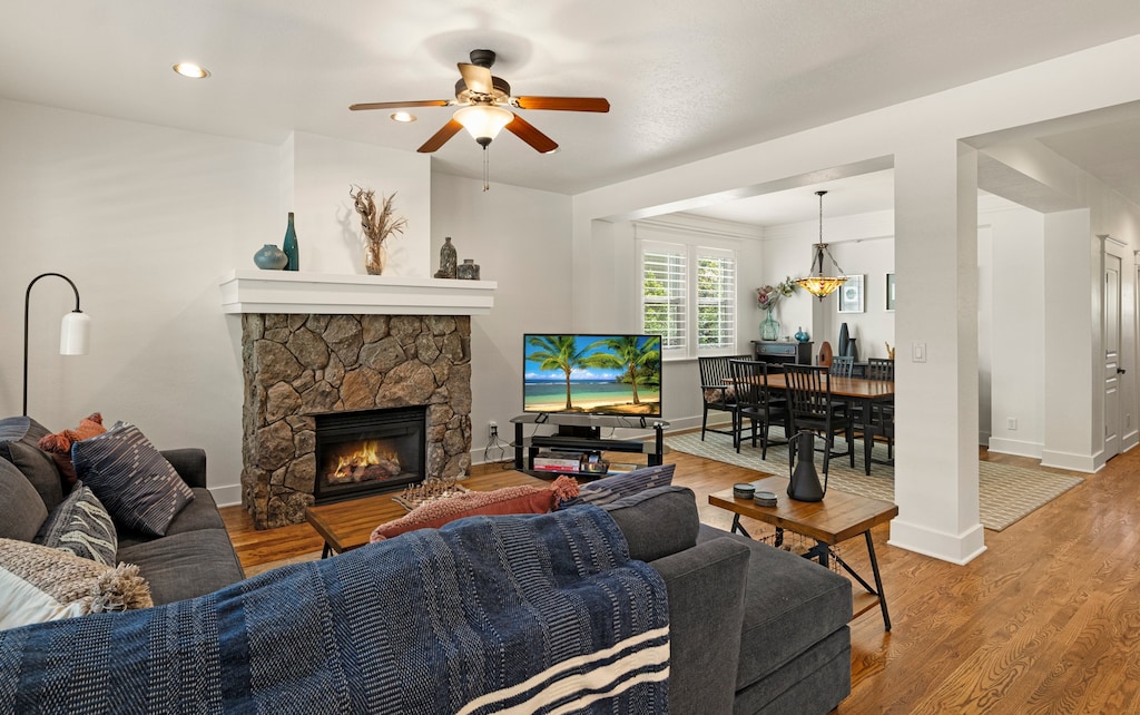 Welcome to Ponderosa Escape by PORTER! This 2,500+ sq. ft. Flagstaff home offers a prime location just 10 min away from downtown and NAU