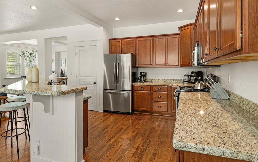 Fully Equipped Kitchen – Stainless steel appliances, granite countertops, and all the essentials to cook like a pro.