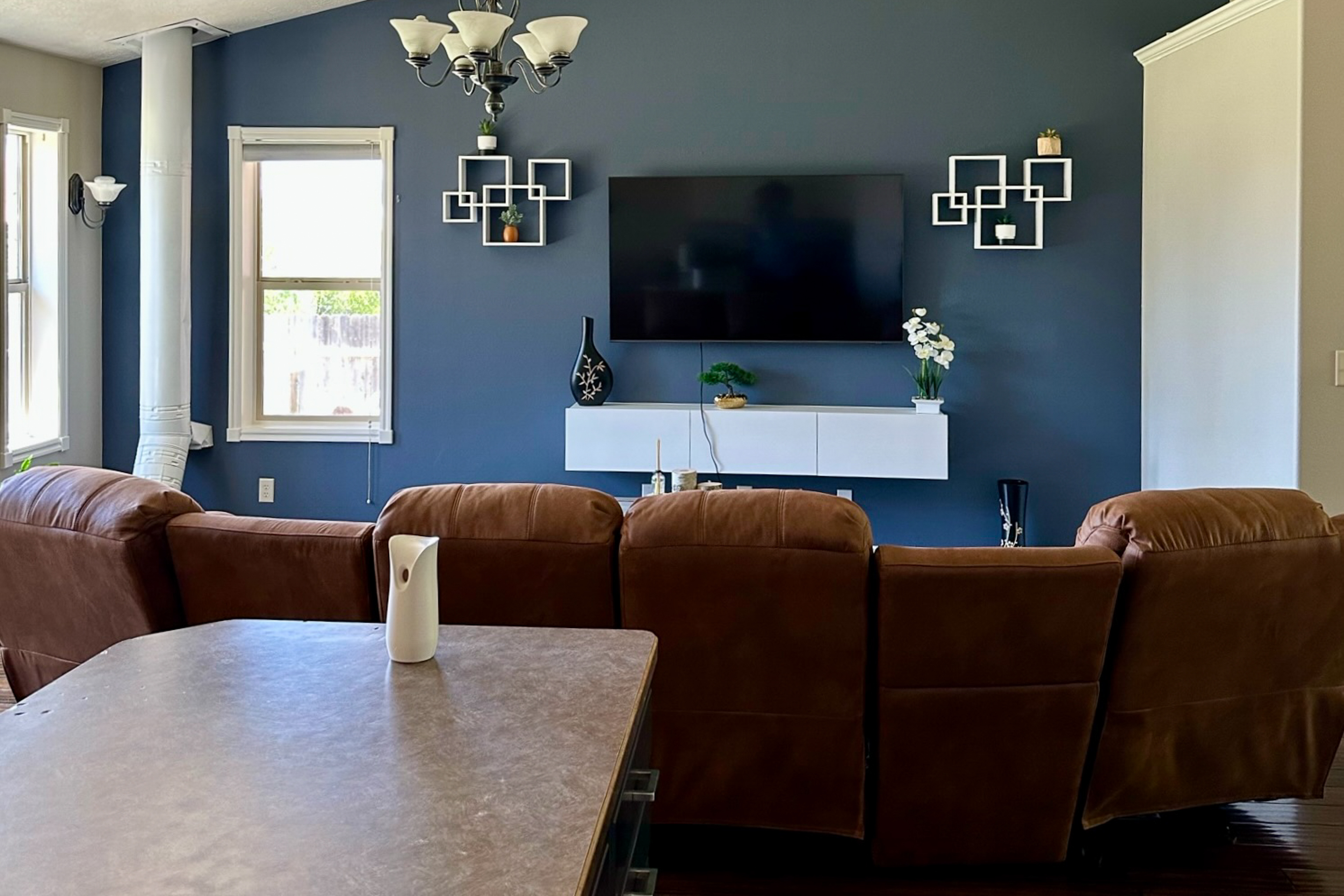 4BR Mtn View Home w/ Grill, Patio, Wood Stove